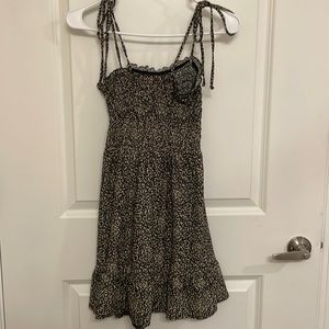 Worn once topshop dress! Super cute and comfortable just not my style anymore!